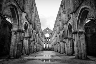 Kirchenruine (c) pexels.de